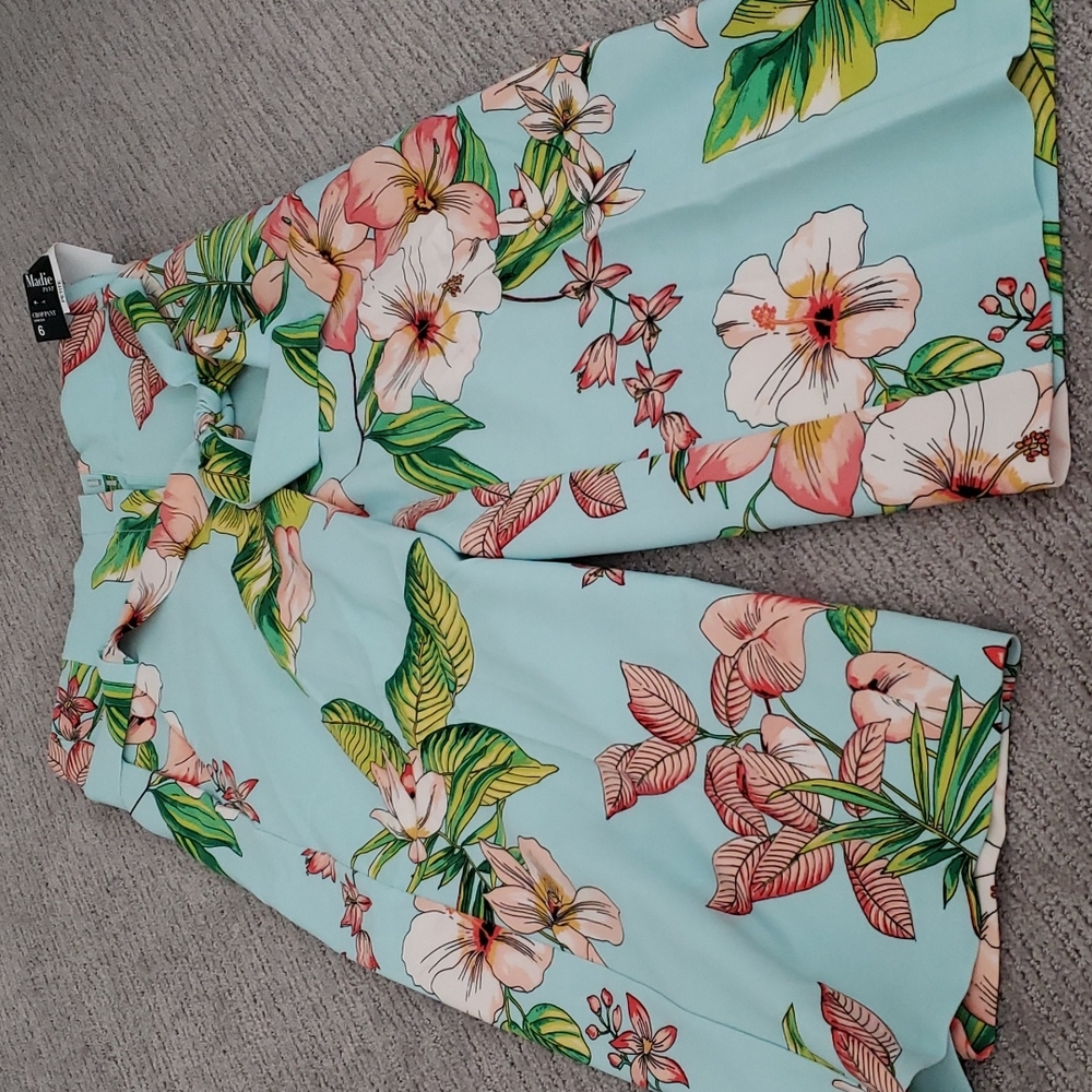 Patterned pants